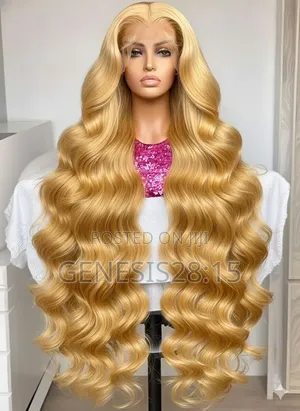 Honey Blonde Body Wave Wig