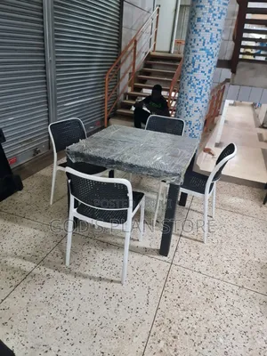 Meshed Restaurant/Bars/Gardens Plastic Dining Table and Chairs