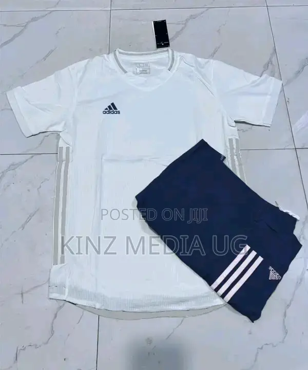 Plain Customizable Kits