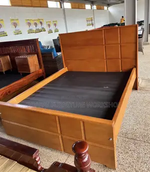 Solid Modern Tile Bed