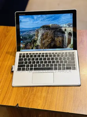 Laptop HP Elite X2 1012 G2 16GB Intel Core i5 SSD 256GB