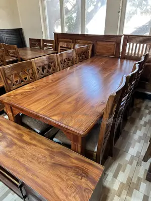 Treated Mugavu Dining Set