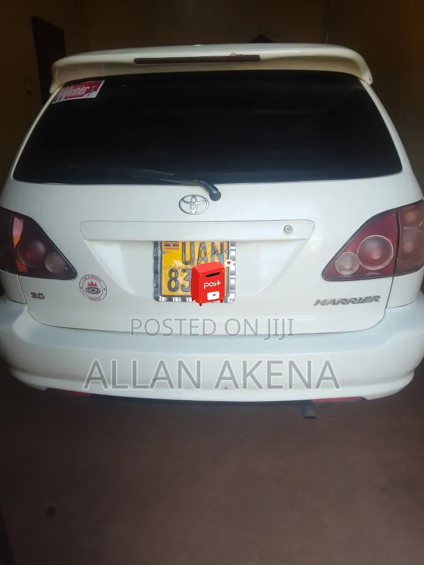 Toyota Harrier 2000 White