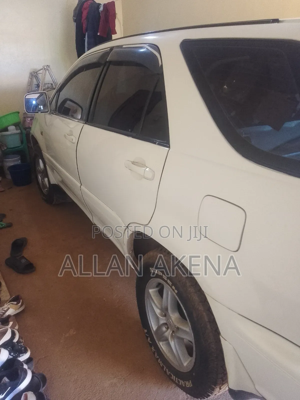 Toyota Harrier 2000 White