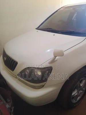Toyota Harrier 2000 White