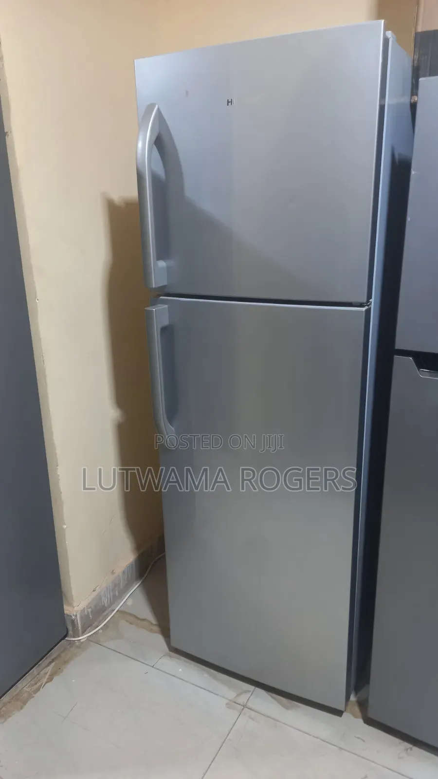 Hisense 328ltrs