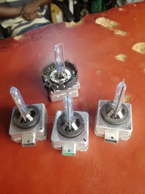 Mercedes Benz Head Light Bulb