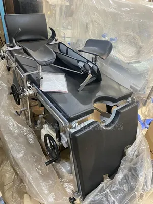 Premium Mechanical Gynecological Obstetric Examination Bed