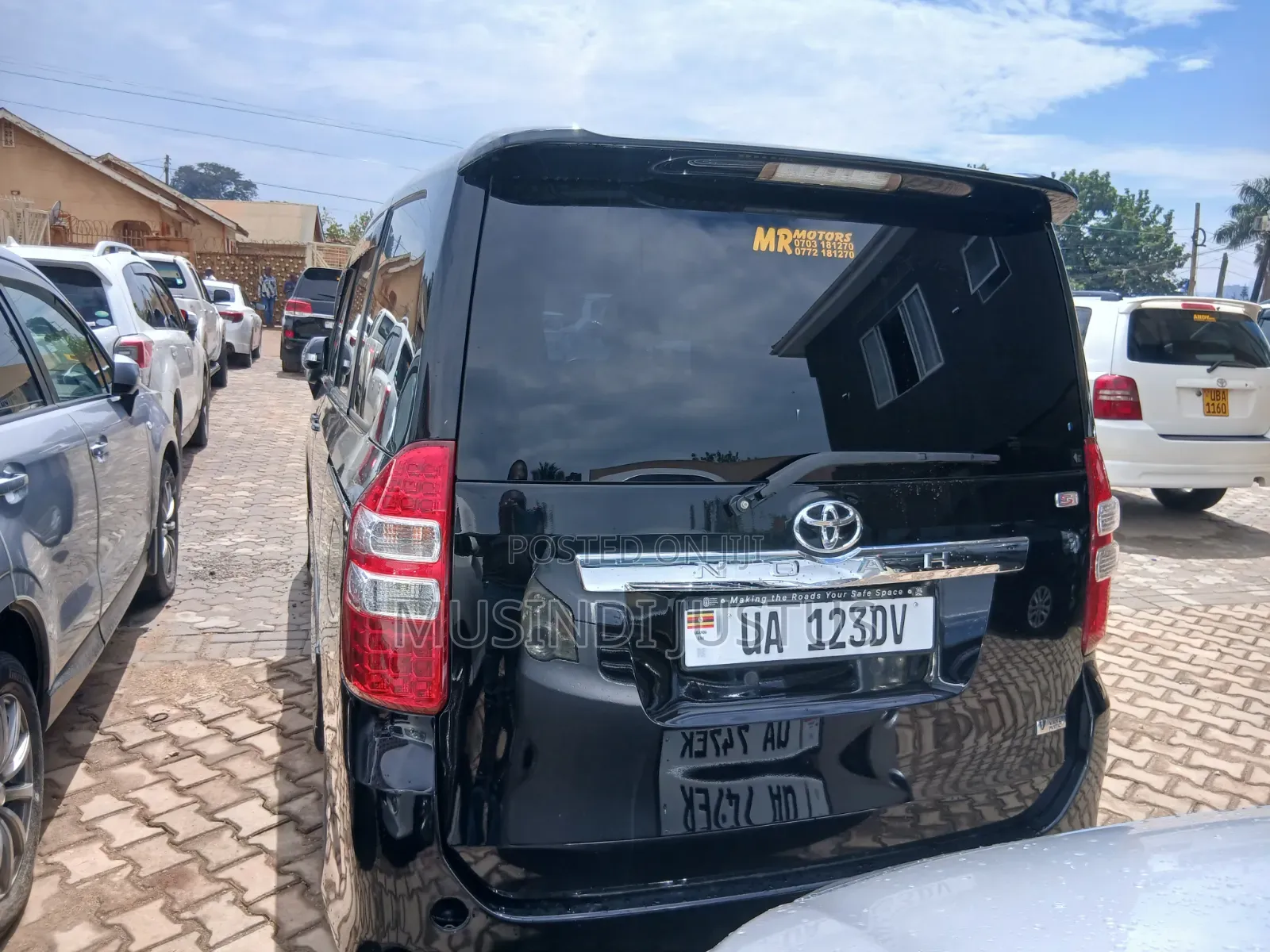 Toyota Noah 2011 Black