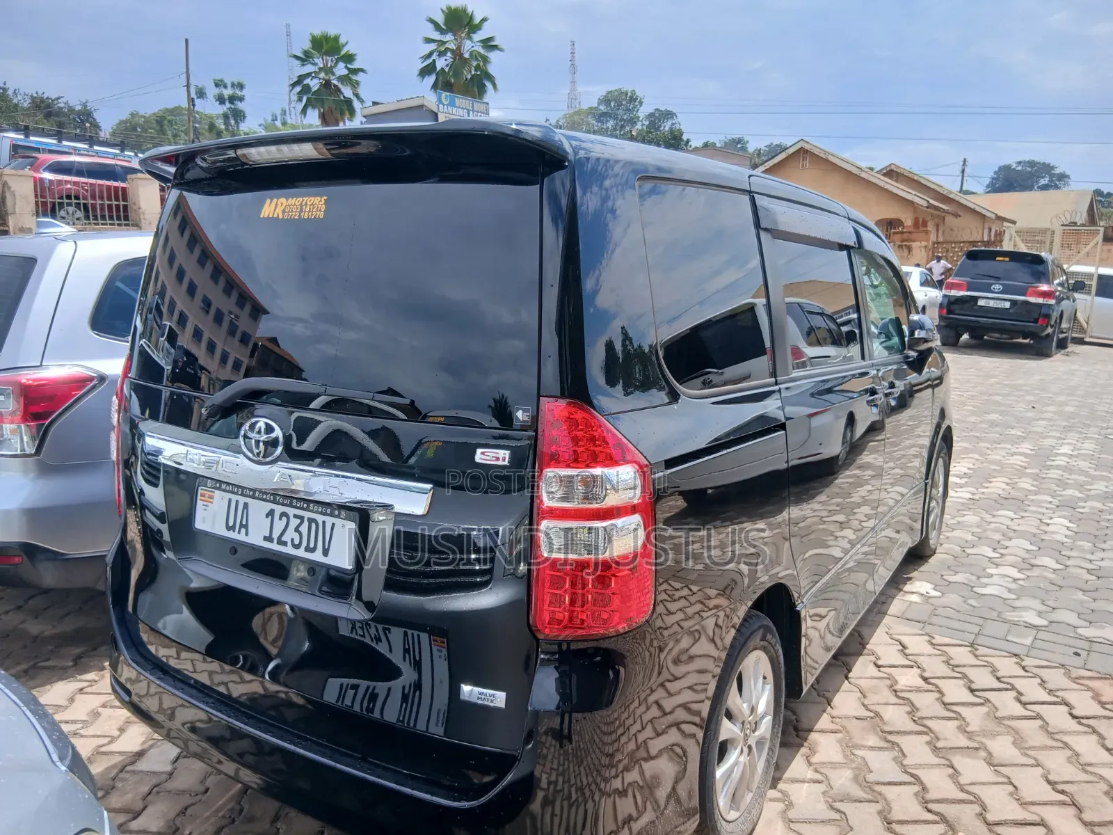 Toyota Noah 2011 Black