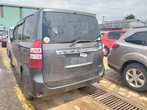 Toyota Noah 2011 Matt Black