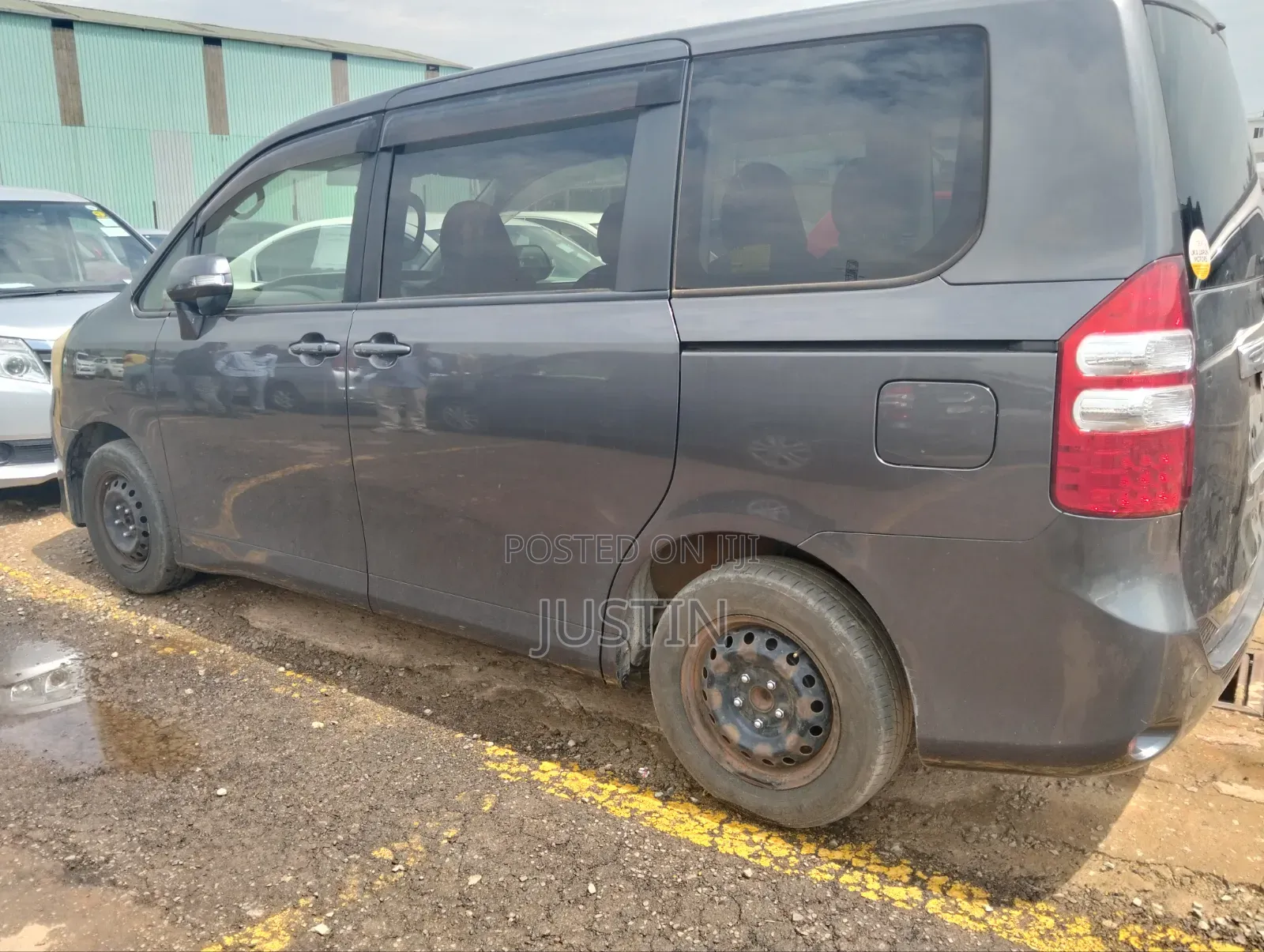 Toyota Noah 2011 Matt Black