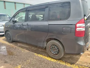 Toyota Noah 2011 Matt Black