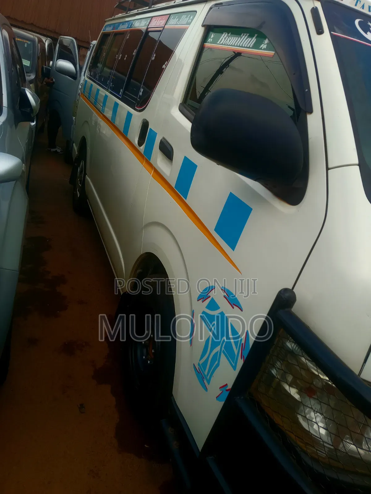Toyota HiAce SV Premium 2013 White
