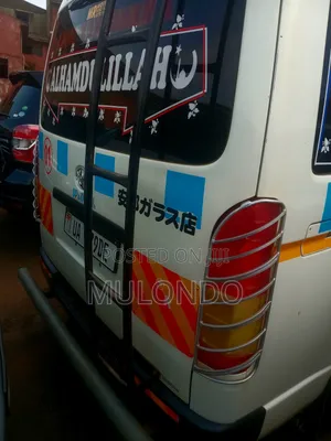 Toyota HiAce SV Premium 2013 White