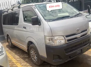 Toyota Grand HiAce 2013 Silver