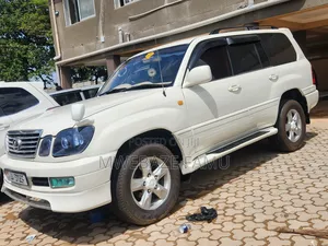 Toyota Land Cruiser 2006 White
