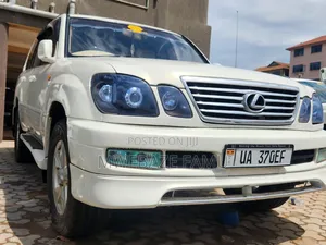 Toyota Land Cruiser 2006 White