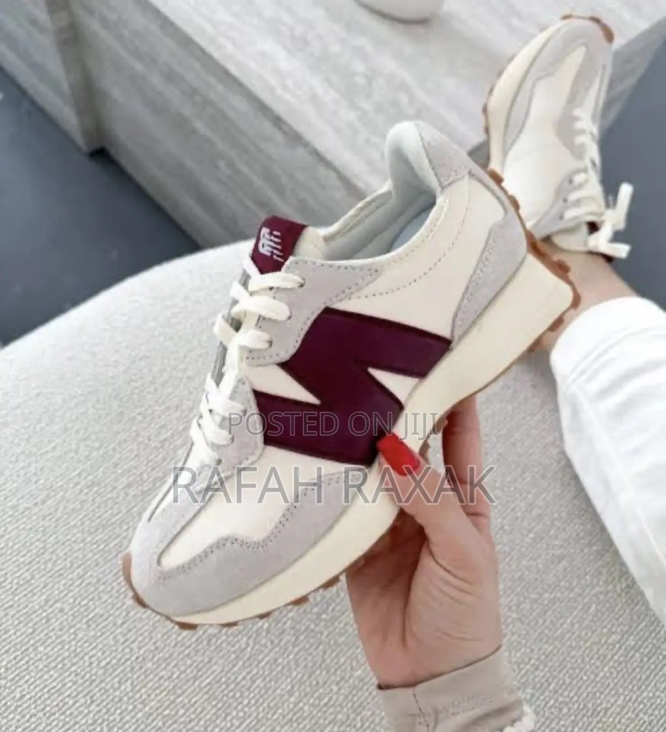 Original New Balance 327 Sneakers