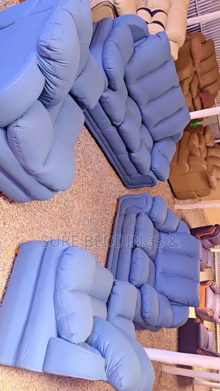 Amber 7 Sitters Leather Sofa