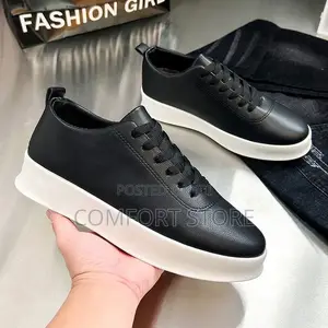 Classic Men's Van Shoes in Black