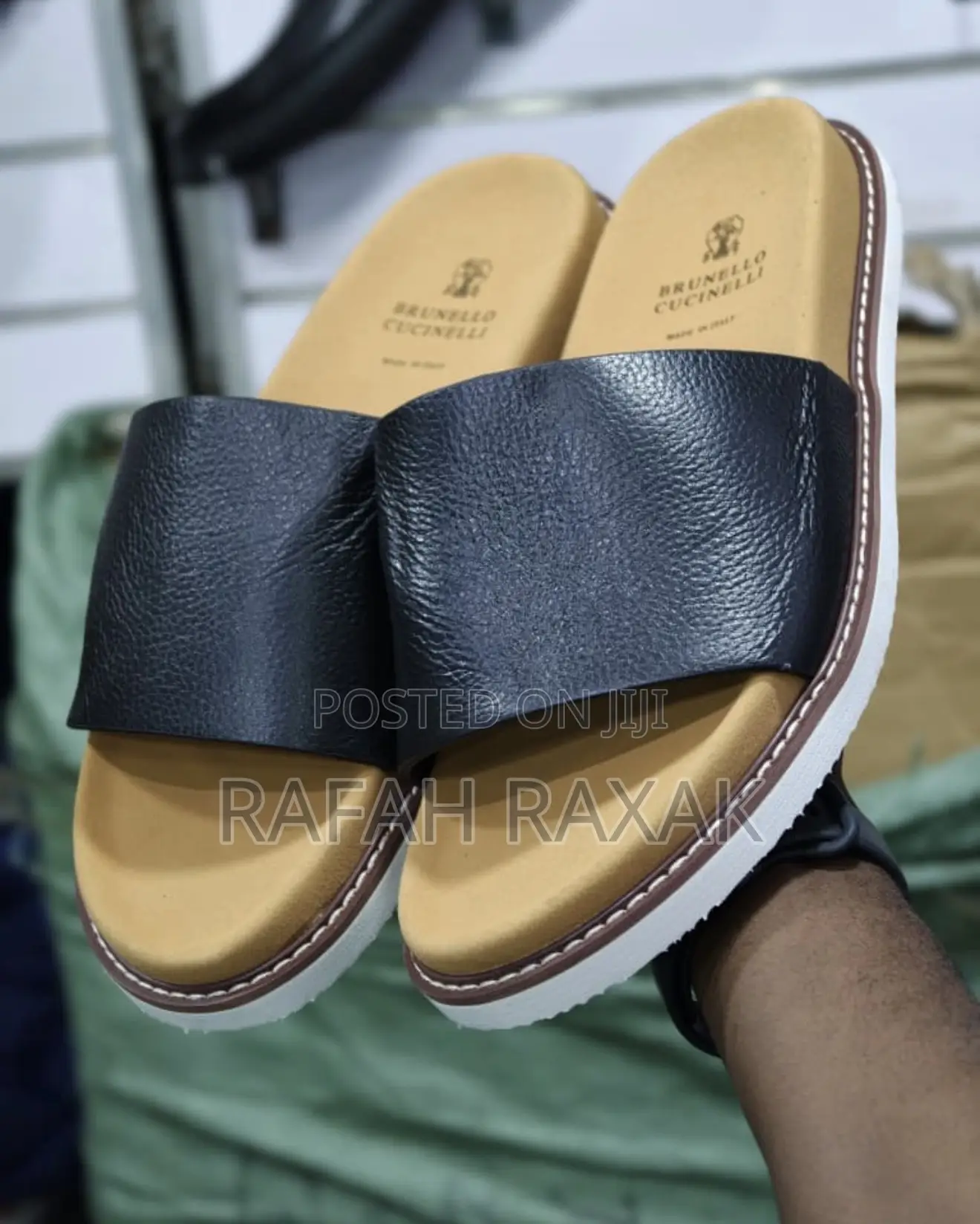 Men’S Classic Brunello Cucinelli Push in Sandals