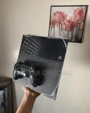 Sony Ps4 Standard Bundle With 2 Controllers and Bonus Pack
