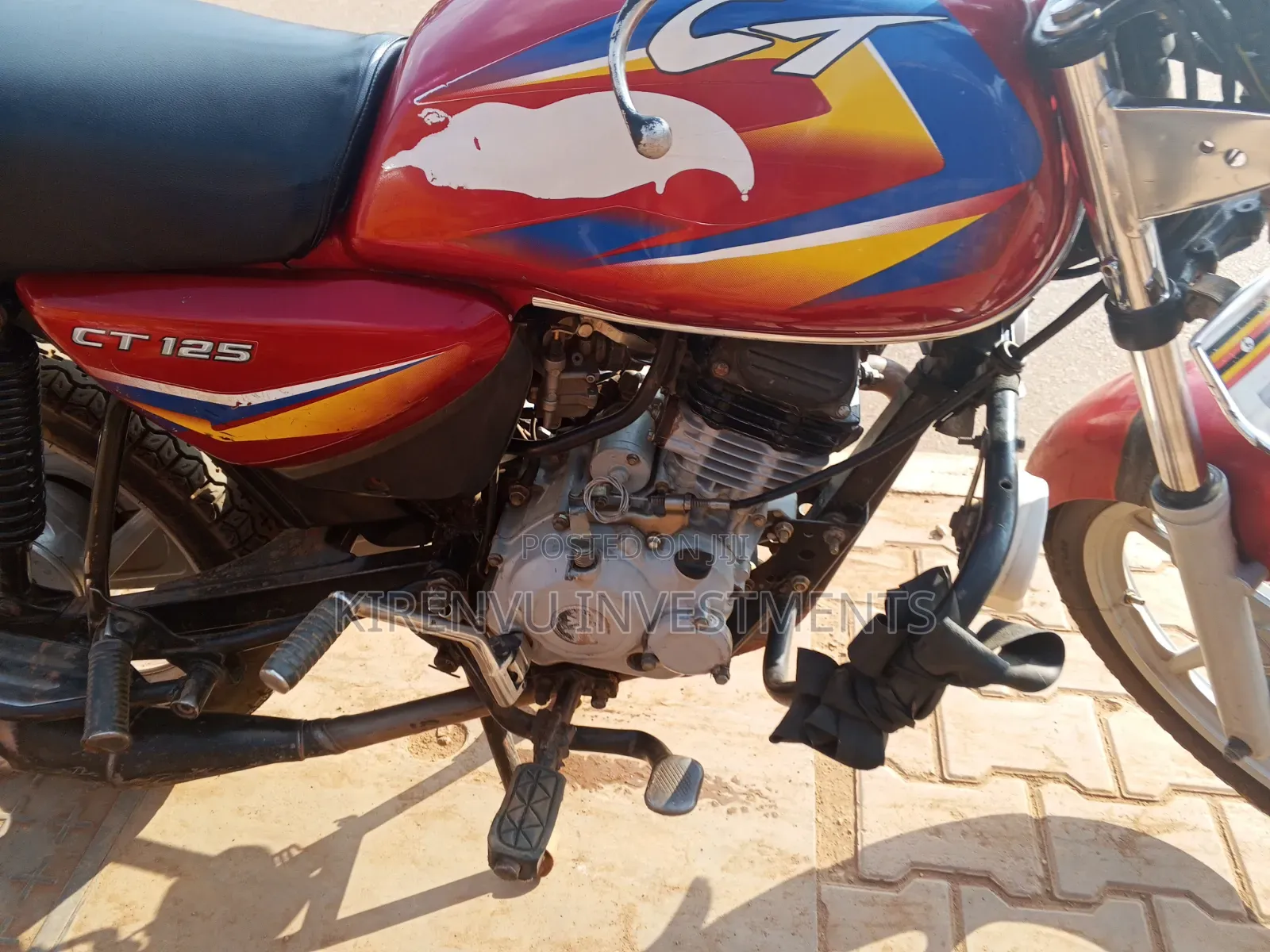 Bajaj Boxer 125 2022 Red