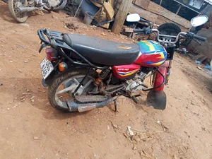 Bajaj Boxer 125 2021 Red