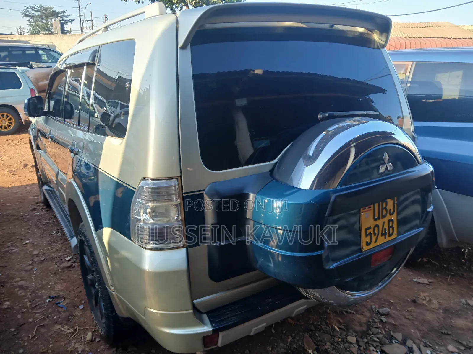 Mitsubishi Pajero 2009 Gold