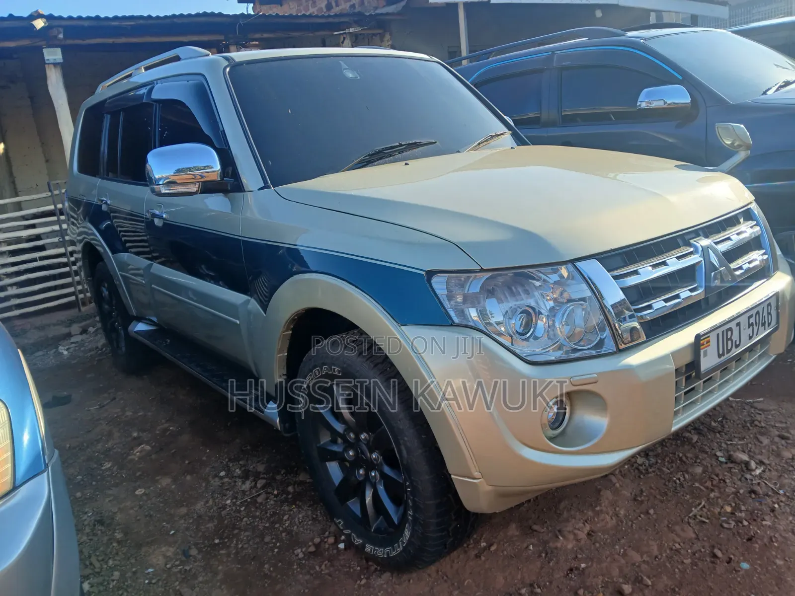 Mitsubishi Pajero 2009 Gold