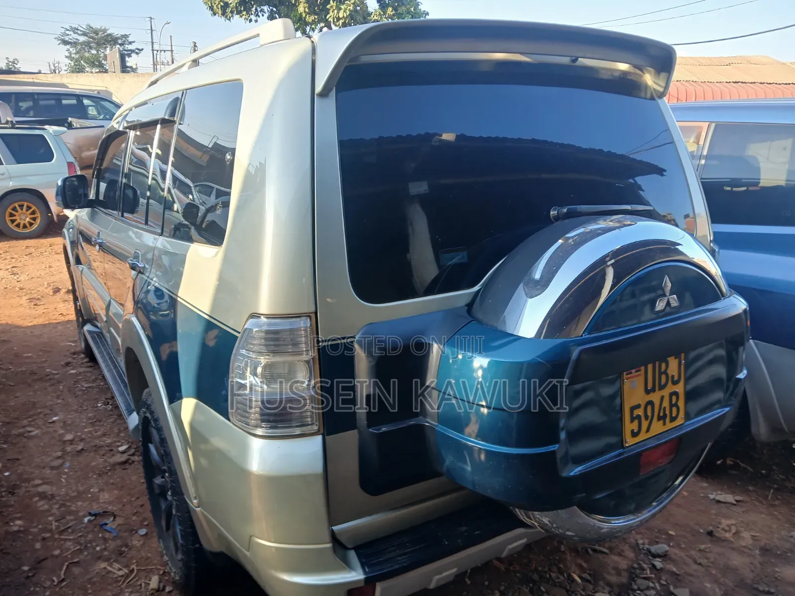 Mitsubishi Pajero 2009 Gold
