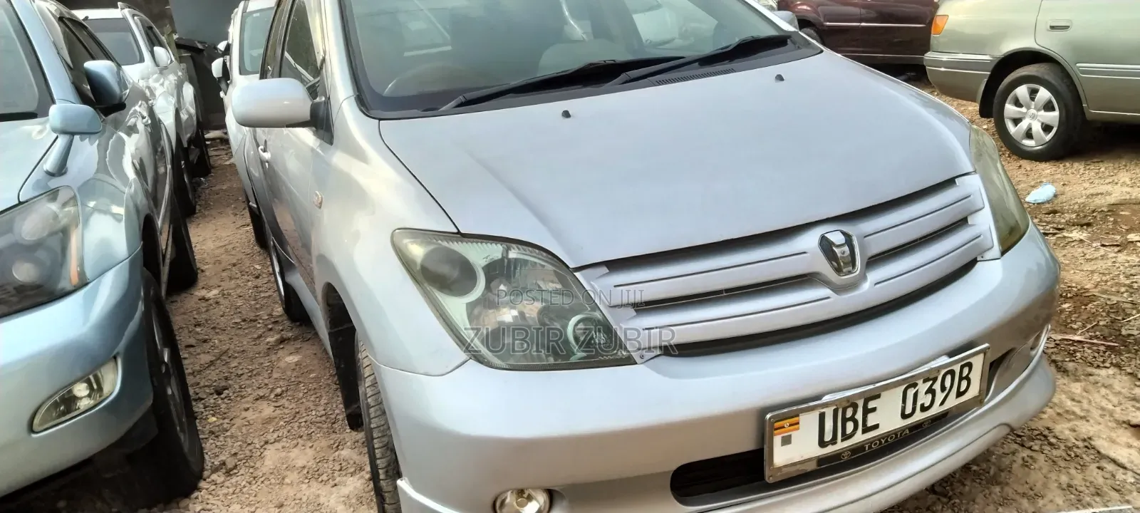 Toyota IST 2003 Silver