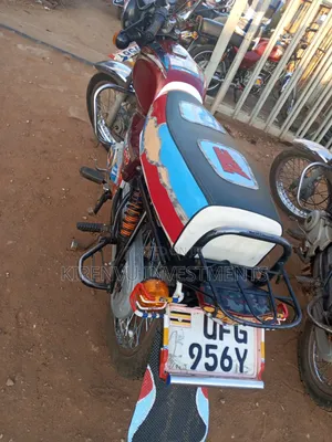 Bajaj Boxer 100 2018 Red