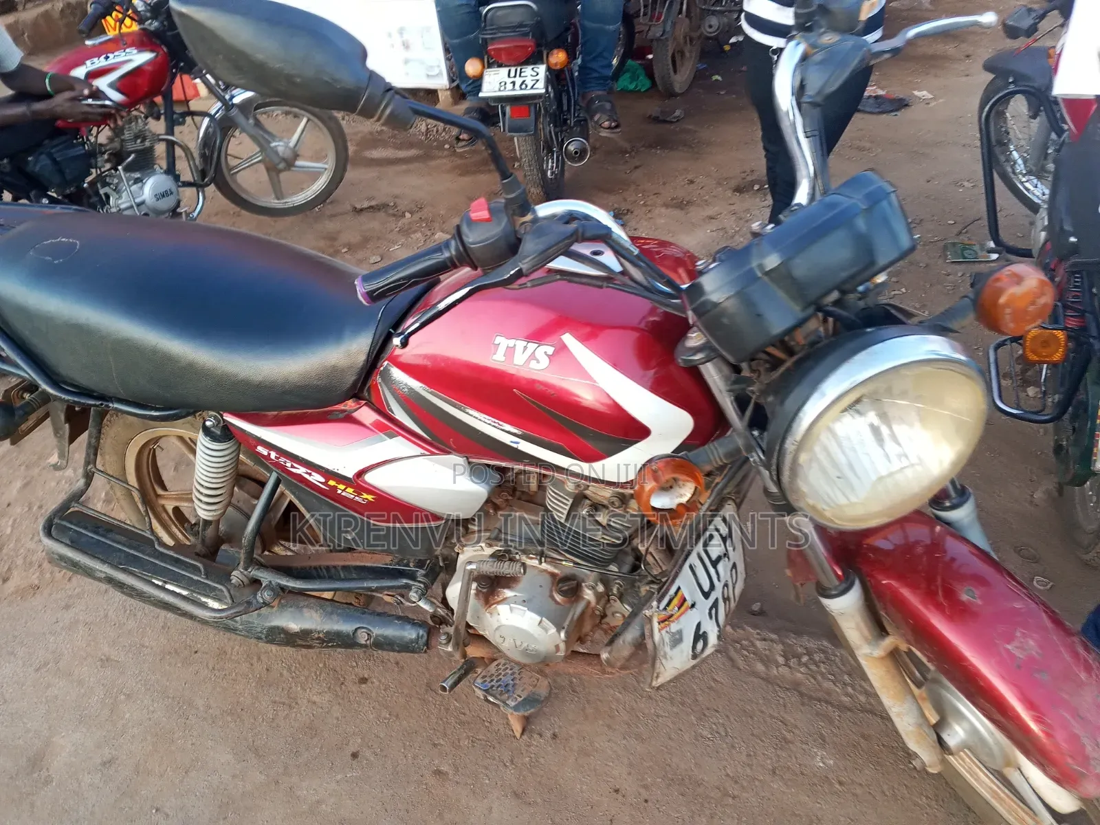 TVS HLX 125 2022 Red