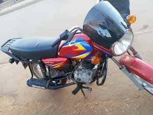 Bajaj Boxer 125 2020 Red