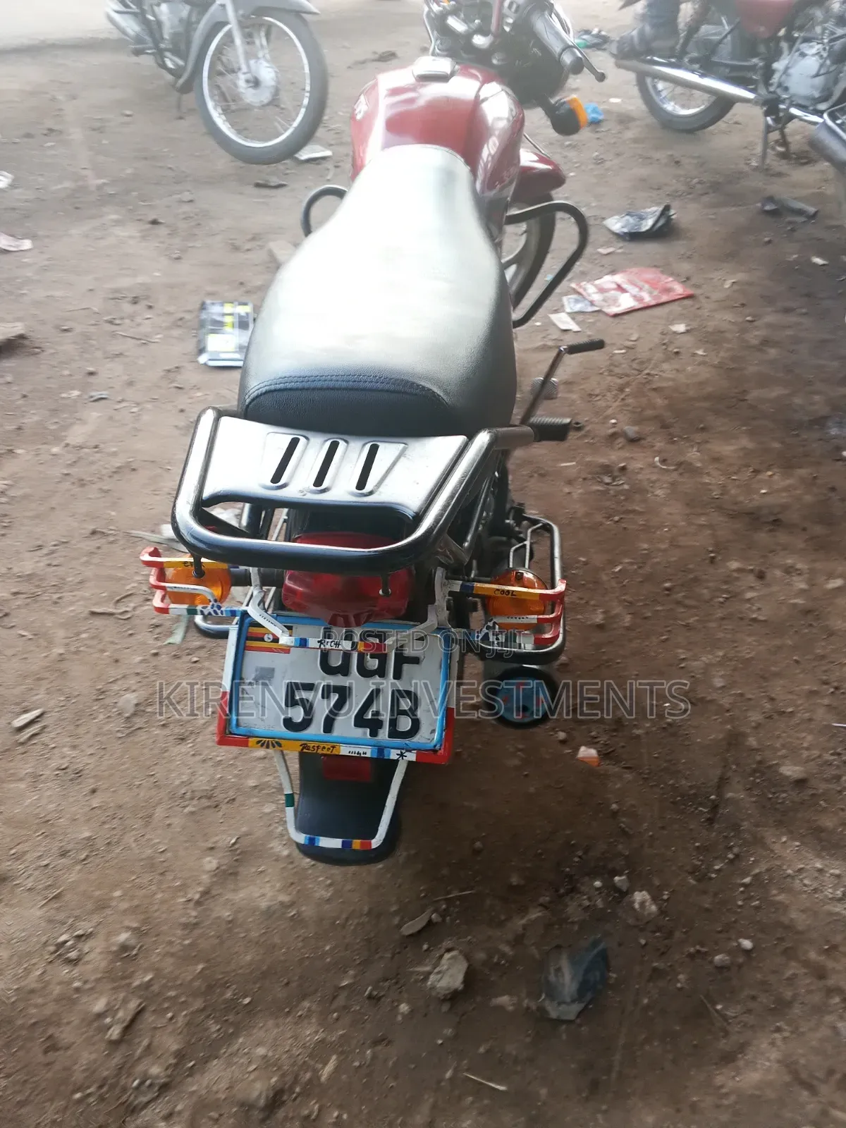 TVS HLX 125 2020 Red