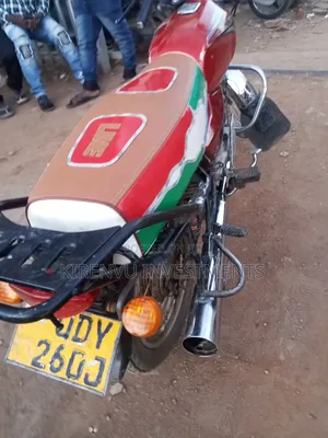Bajaj Boxer 100 2016 Red