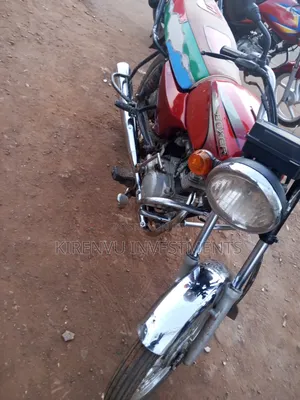 Bajaj Boxer 100 2016 Red