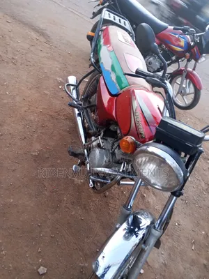 Bajaj Boxer 100 2016 Red