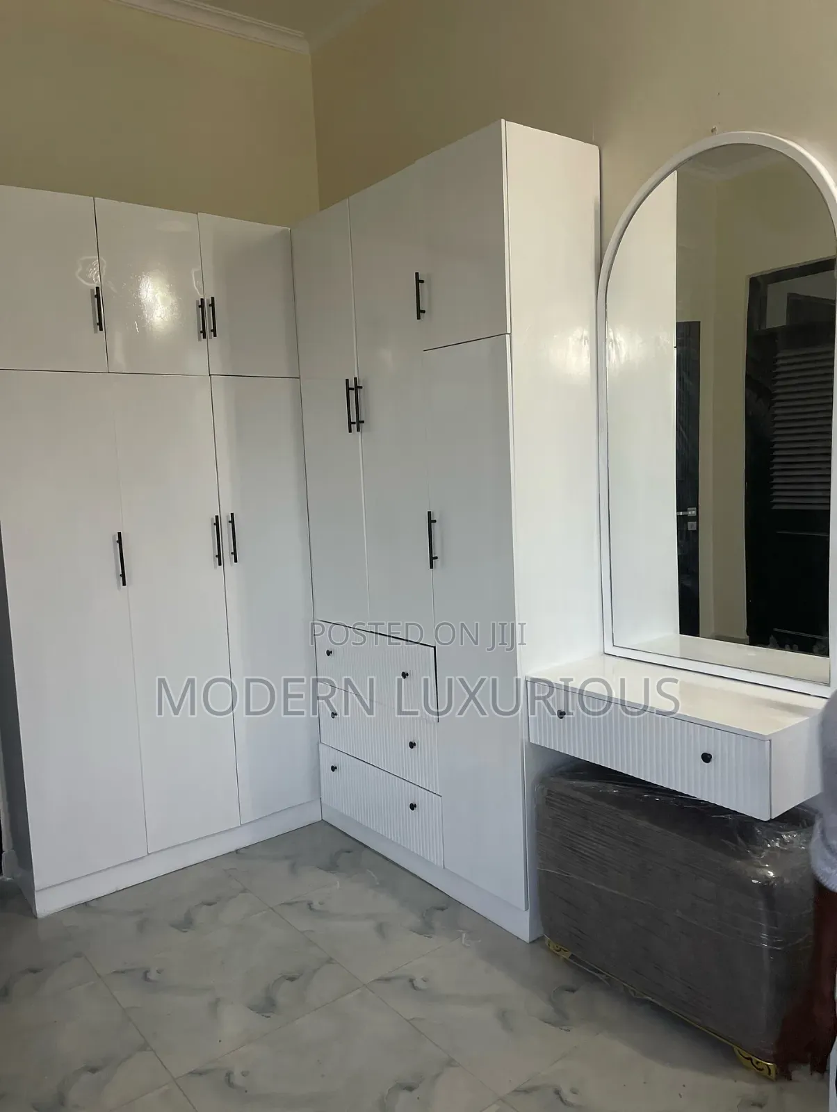 Wardrobe/Wardrobes/Bedroom Wardrobe/Closet/Wardrobez 05