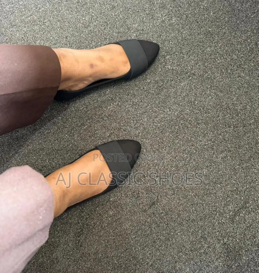 Black Ladies Pump Shoe