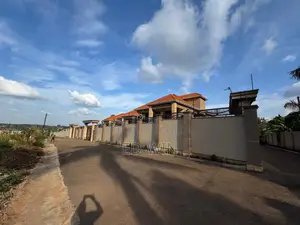 6bdrm Apartment in Magere Seta, Kira for sale
