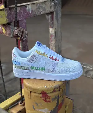 Nike Air Force 1 '07 Lv8 "World Tour".