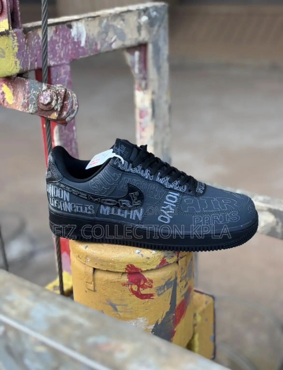 Nike World Tour Black Phantom