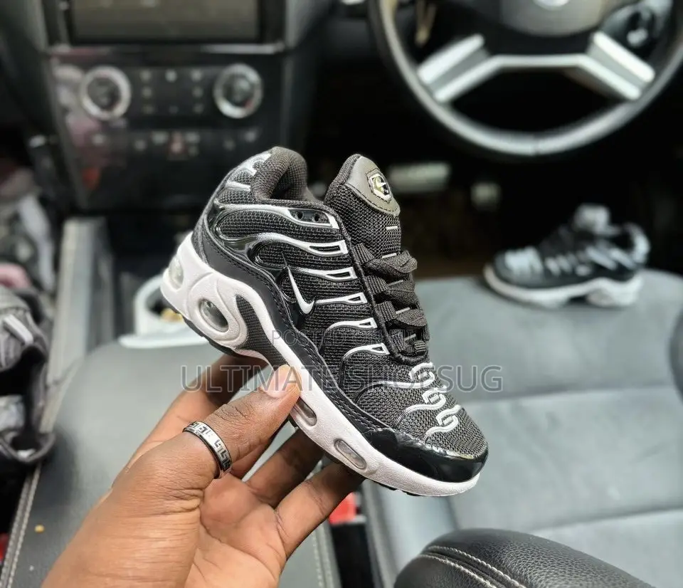 Nike Air Max Plus Red