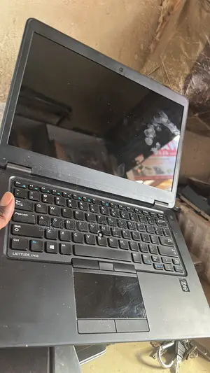Laptop Dell Latitude 7450 8GB Intel Core i7 HDD+SSD 256GB