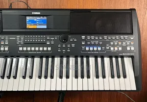 Yamaha PSR Sx600 Keyboard Piano