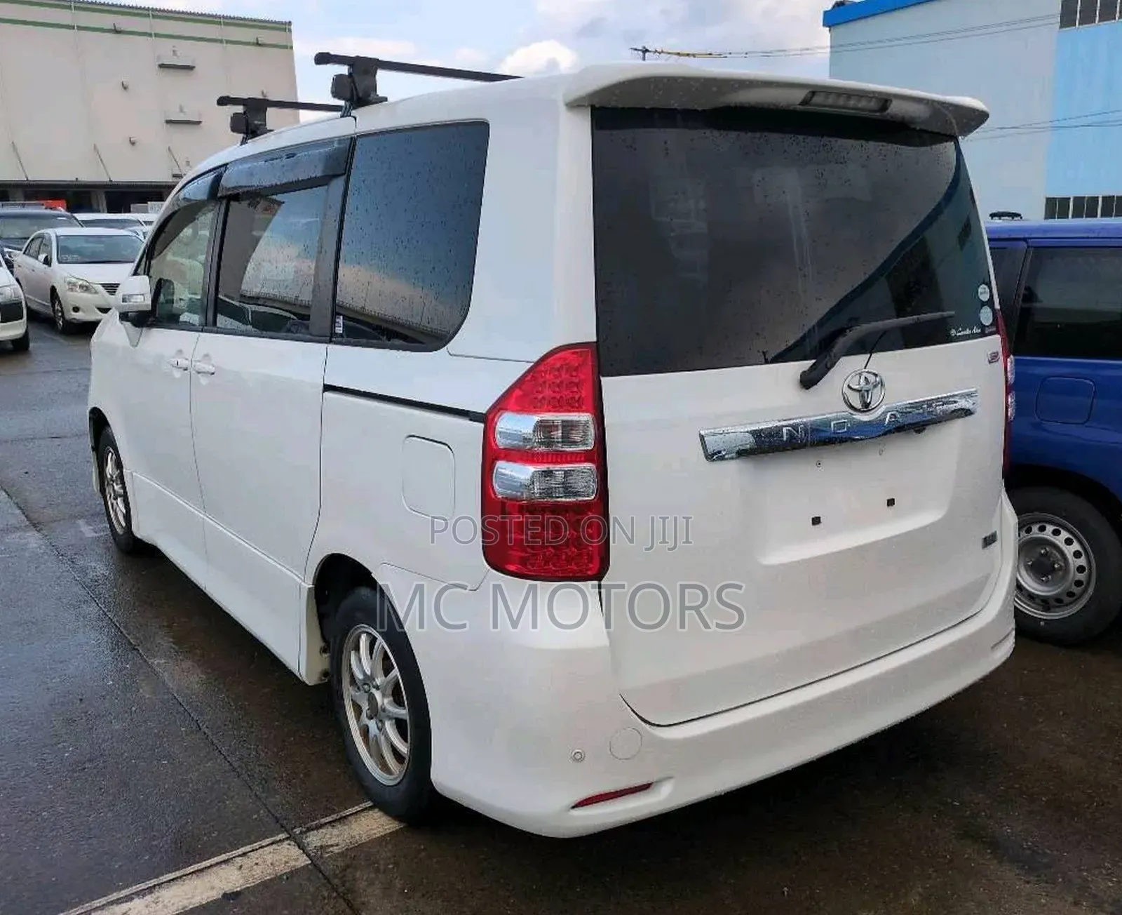 Toyota Noah 2012 White