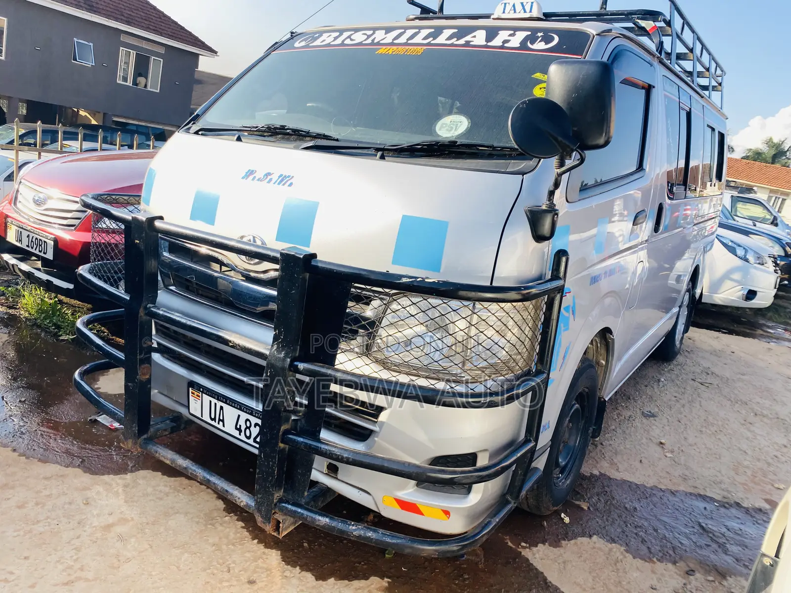 Toyota HiAce 2012 Silver